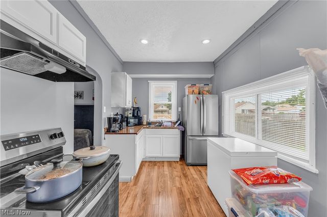1222 W 14th Street, Lorain, OH 44052