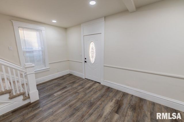 1916 N PEORIA Avenue, Peoria, IL 61603