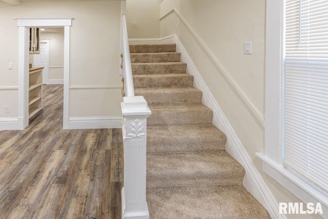 1916 N PEORIA Avenue, Peoria, IL 61603