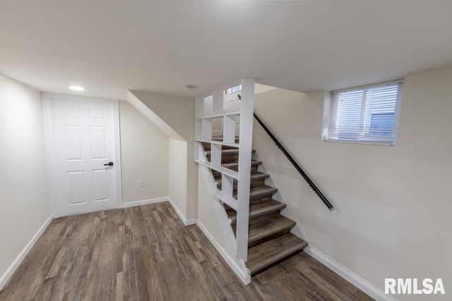 1916 N PEORIA Avenue, Peoria, IL 61603