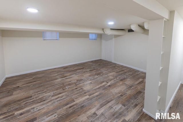 1916 N PEORIA Avenue, Peoria, IL 61603