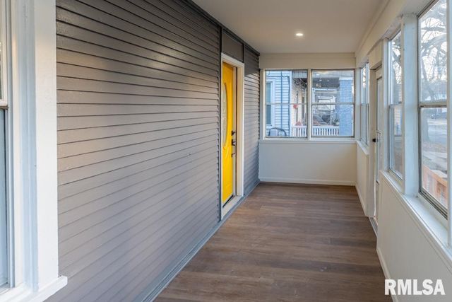 1916 N PEORIA Avenue, Peoria, IL 61603