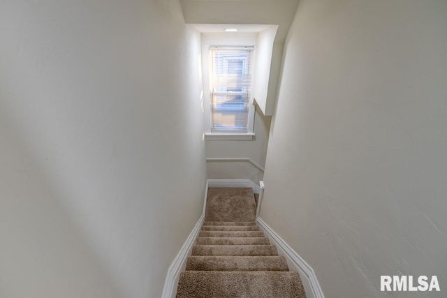 1916 N PEORIA Avenue, Peoria, IL 61603