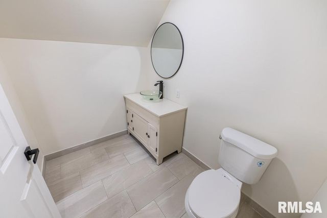 1916 N PEORIA Avenue, Peoria, IL 61603