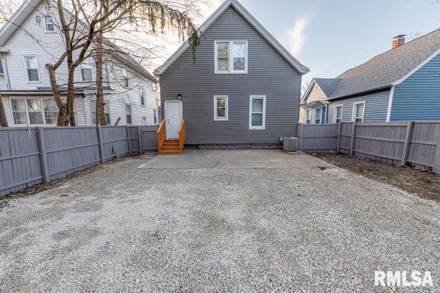 1916 N PEORIA Avenue, Peoria, IL 61603