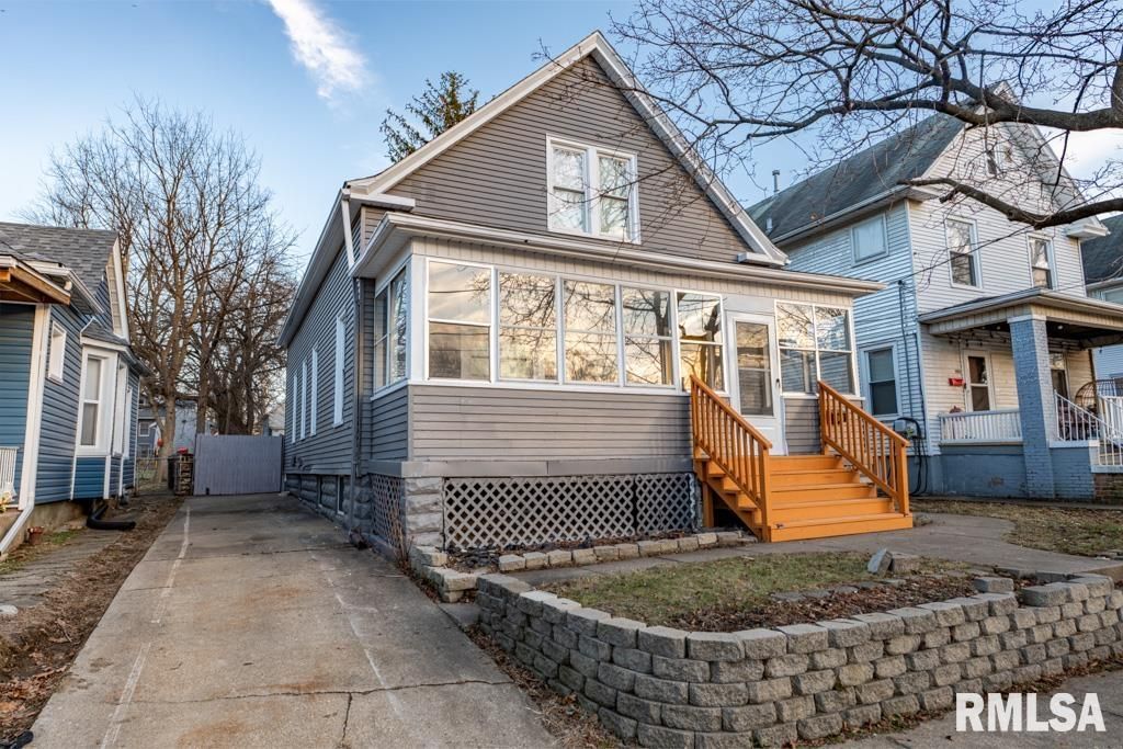 1916 N PEORIA Avenue, Peoria, IL 61603