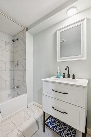 2507 NE 37th Terrace, Kansas City, MO 64116