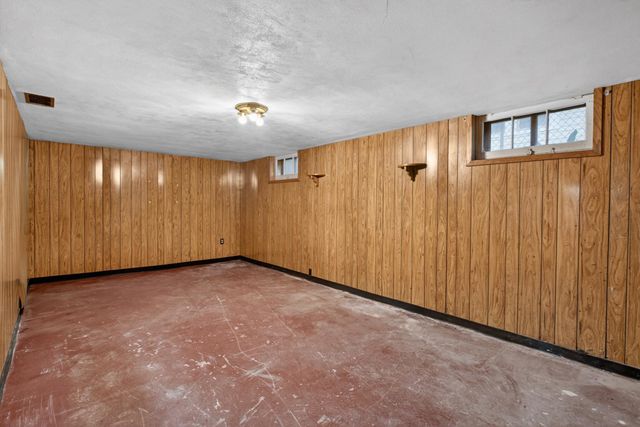 1262 Edgcumbe Road, Saint Paul, MN 55105