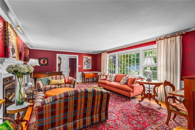 1039 Kenleigh Circle, Winston-salem, NC 27106