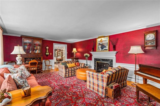 1039 Kenleigh Circle, Winston-salem, NC 27106