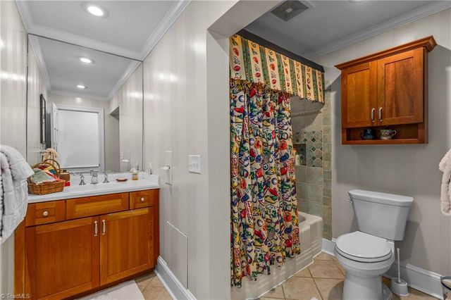 1039 Kenleigh Circle, Winston-salem, NC 27106