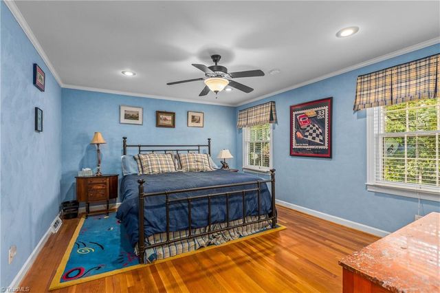1039 Kenleigh Circle, Winston-salem, NC 27106