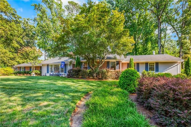1039 Kenleigh Circle, Winston-salem, NC 27106