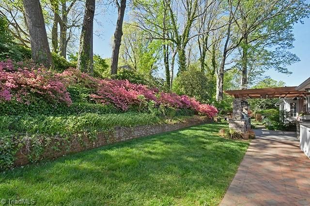 1039 Kenleigh Circle, Winston-salem, NC 27106