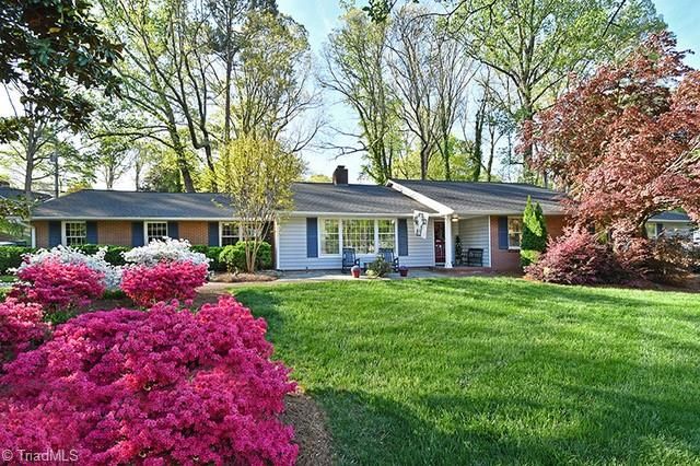 1039 Kenleigh Circle, Winston-salem, NC 27106