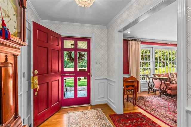 1039 Kenleigh Circle, Winston-salem, NC 27106