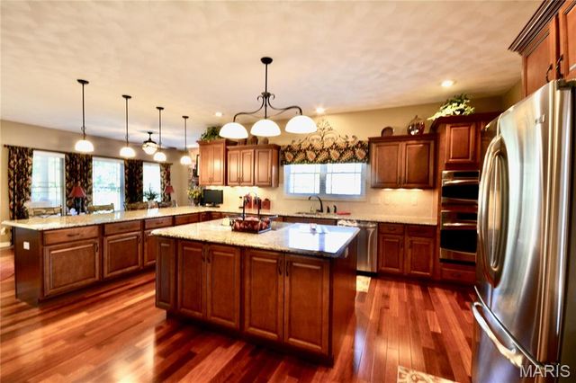 1909 Windcrest Drive, O'fallon, IL 62269