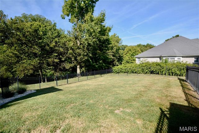 1909 Windcrest Drive, O'fallon, IL 62269