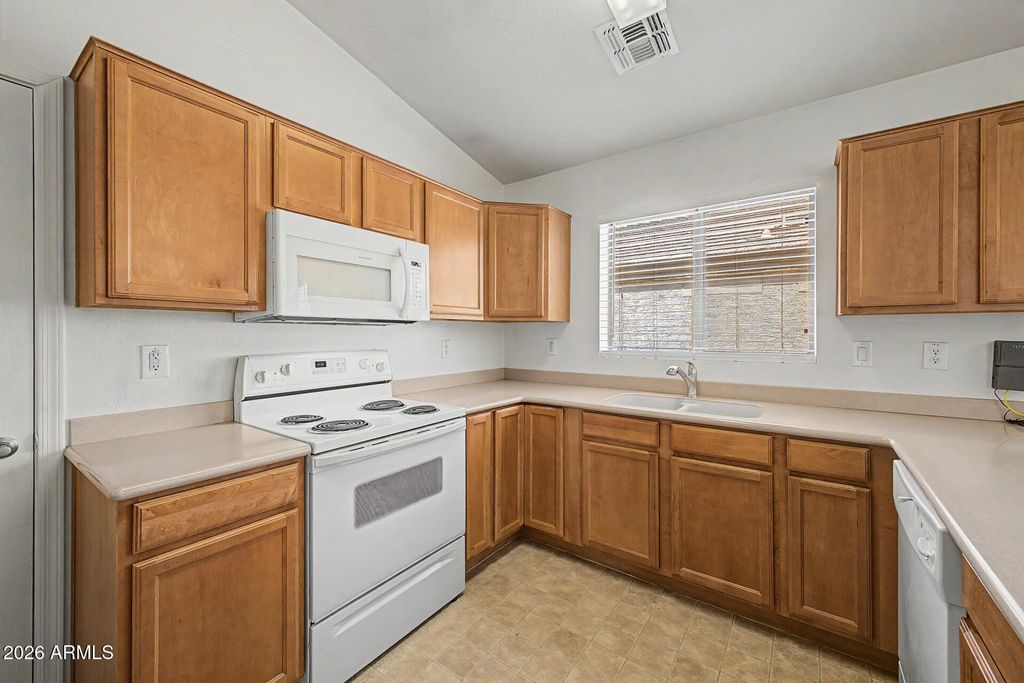 Image 11 of property listing at 43832 W ARIZONA Avenue, Maricopa, AZ 85138