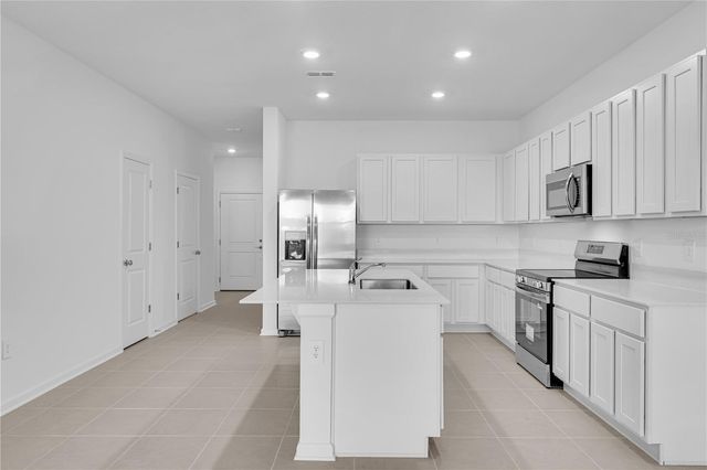 2827 MALOOF DRIVE, Davenport, FL 33837