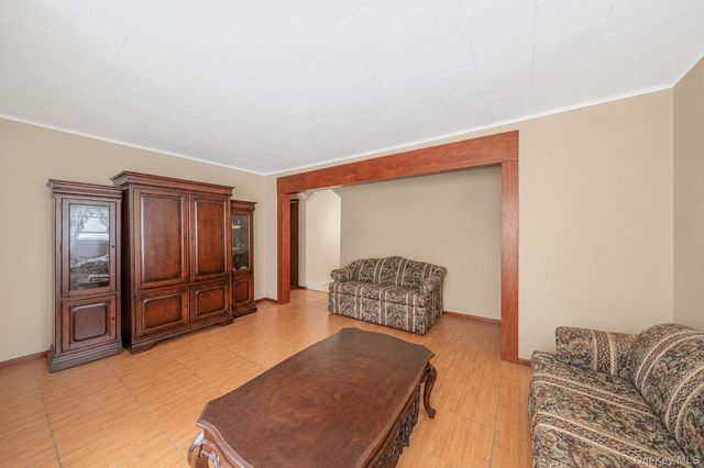 136 Sioux Street, Ronkonkoma, NY 11779