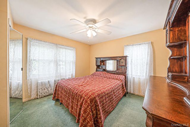 136 Sioux Street, Ronkonkoma, NY 11779