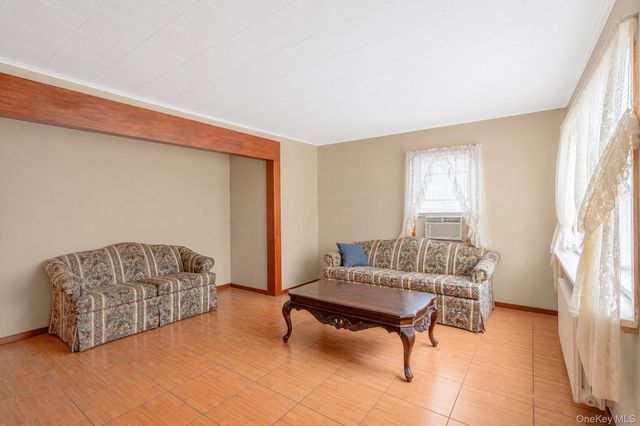 136 Sioux Street, Ronkonkoma, NY 11779
