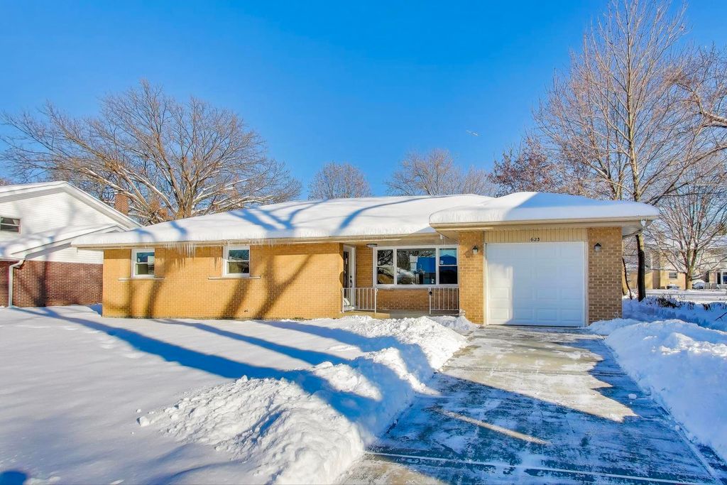 623 N Benton Street, Palatine, IL 60067