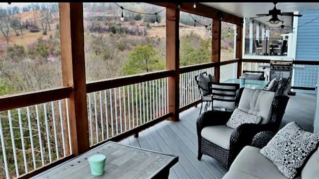 410 Lakefront Drive, Branson, MO 65616