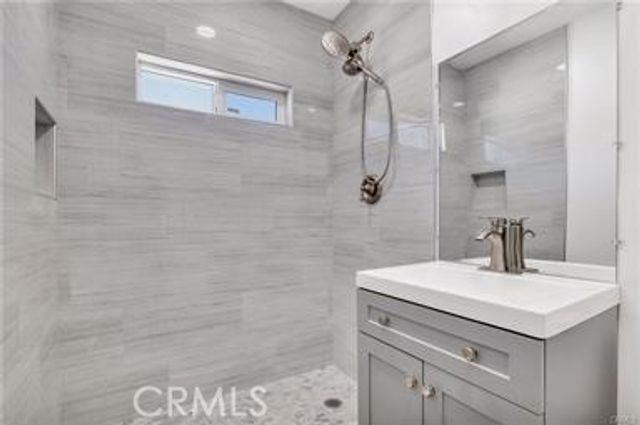 18234 Sugarman, Tarzana, CA 91356