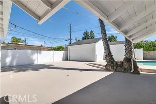 18234 Sugarman, Tarzana, CA 91356