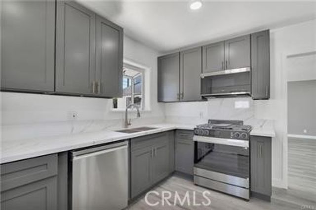 18234 Sugarman, Tarzana, CA 91356