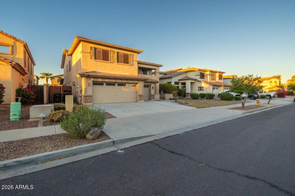 13740 W BANFF Lane, Surprise, AZ 85379 — photo 2