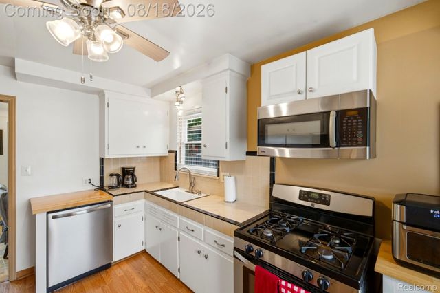 22685 Oconnor Street, St. Clair Shores, MI 48080