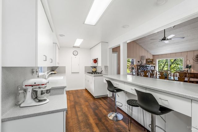 308 Jefferson Ln, Ukiah, CA 95482