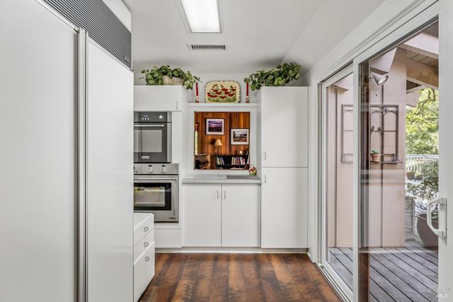 308 Jefferson Ln, Ukiah, CA 95482