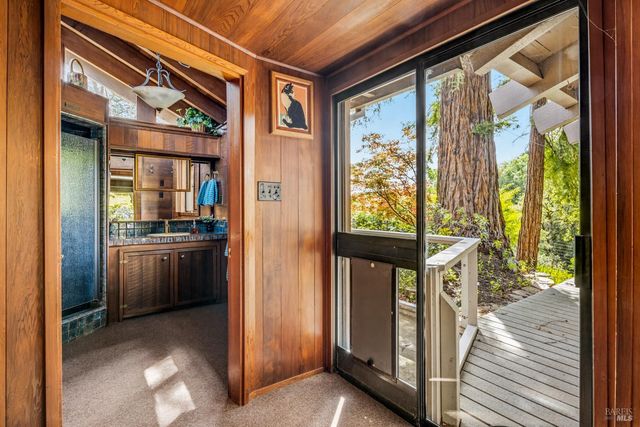 308 Jefferson Ln, Ukiah, CA 95482