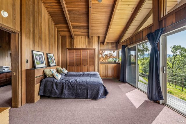 308 Jefferson Ln, Ukiah, CA 95482