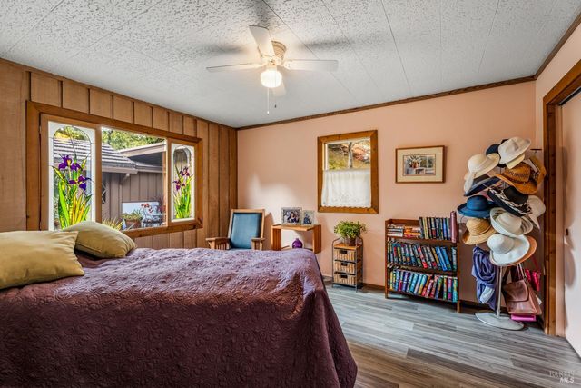 308 Jefferson Ln, Ukiah, CA 95482