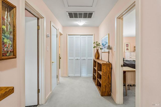 308 Jefferson Ln, Ukiah, CA 95482