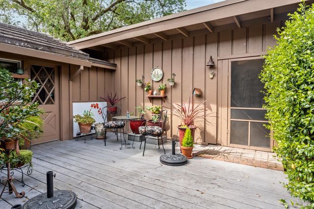 308 Jefferson Ln, Ukiah, CA 95482