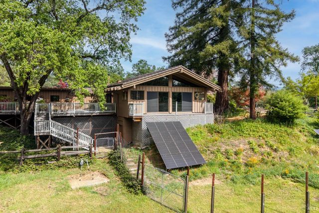 308 Jefferson Ln, Ukiah, CA 95482