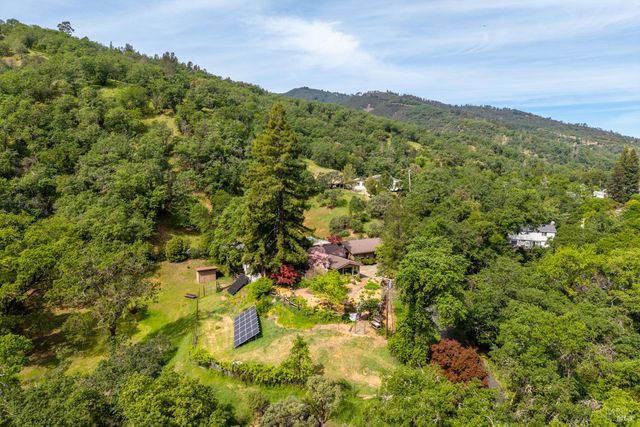 308 Jefferson Ln, Ukiah, CA 95482