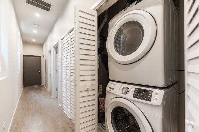 2108 W 18th Place 2, Chicago, IL 60608