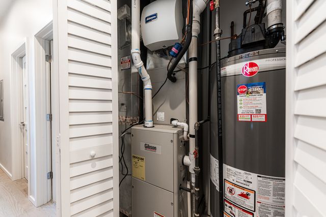 2108 W 18th Place 2, Chicago, IL 60608