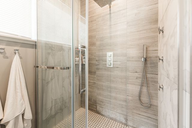 2108 W 18th Place 2, Chicago, IL 60608