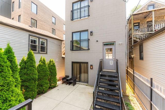 2108 W 18th Place 2, Chicago, IL 60608