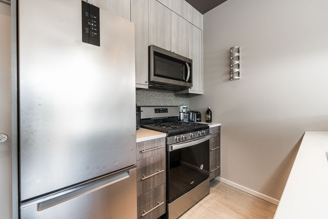 2108 W 18th Place 2, Chicago, IL 60608