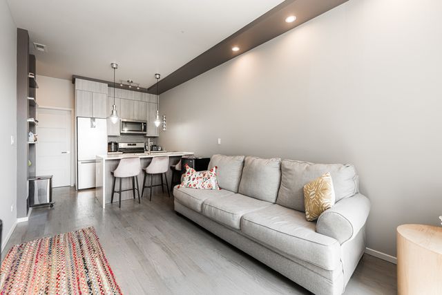 2108 W 18th Place 2, Chicago, IL 60608