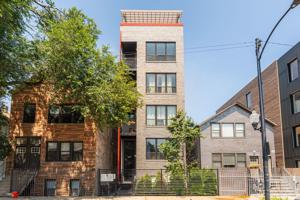 2108 W 18th Place 2, Chicago, IL 60608